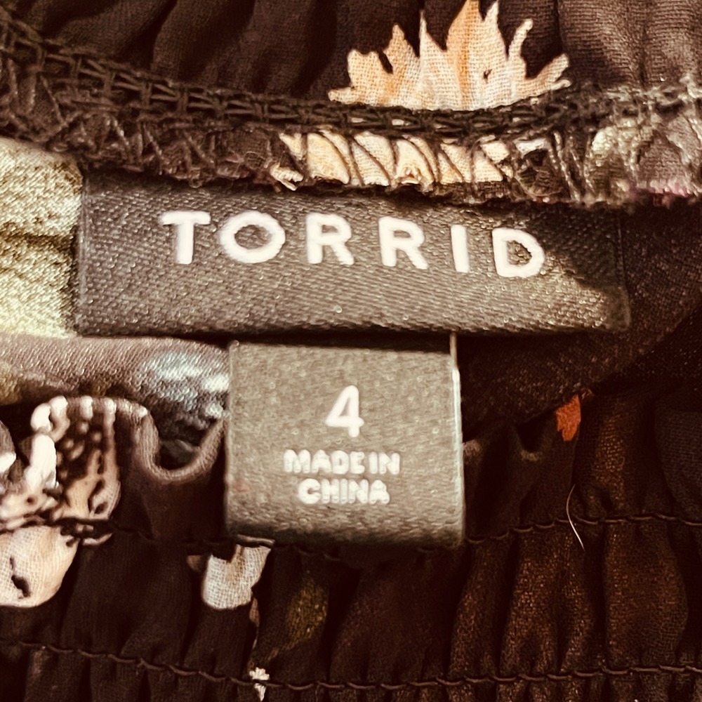 Torrid Chiffon Smocked Neck Sheer Top Floral, Skulls, Birds, Snakes Sz 4X - Picture 8 of 11